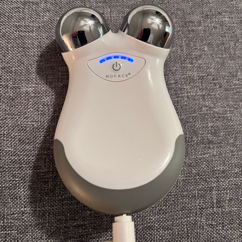 Nuface Mini Facial Toning Kit.